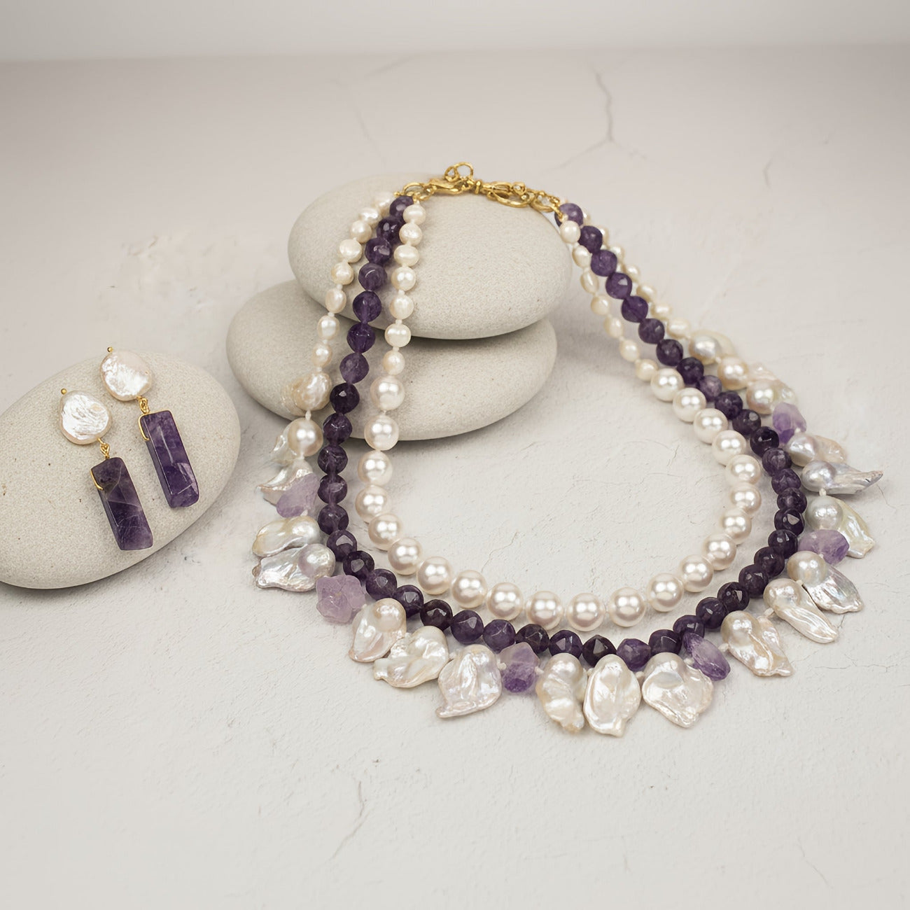 AMETHYST DROP: MODERN PEARL ELEGANCE.PURPLE/PEARL – VIKTORIA HAYMAN