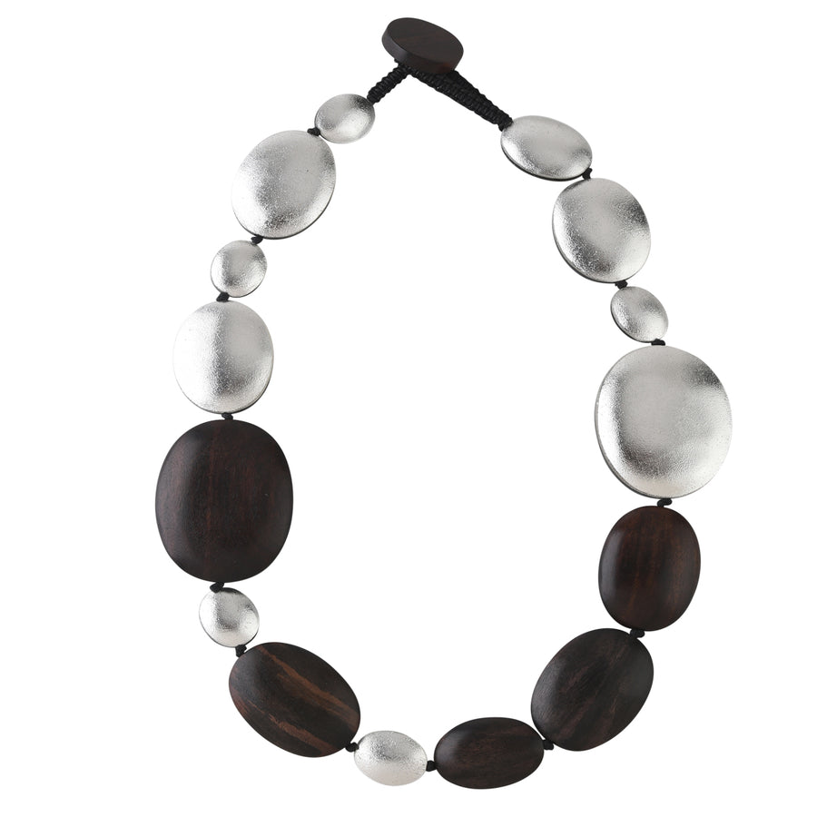 WOOD AND SILVER ACCENT OVAL NECKLACE. WOOD/SILVER