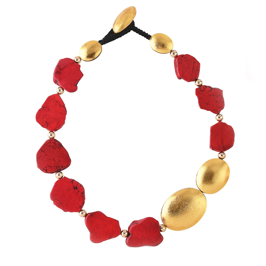 HOWLITE AND GOLD FOIL SHORT STRAND NECKLACE. CORAL RED/GOLD
